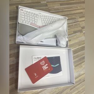 Nulea HD315 Split Ergonomic Keyboard | Wireless | USB-C | Gray White Pink | New